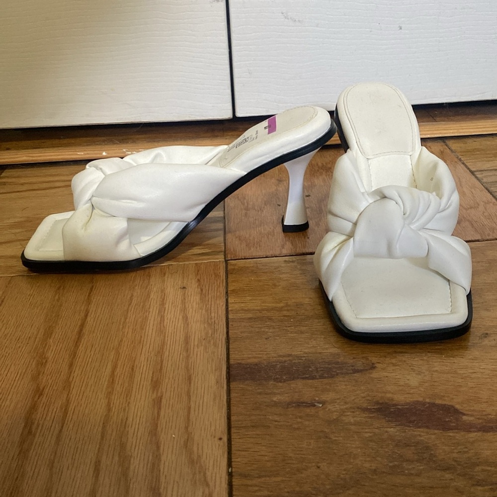 White Heels - Picture 2 of 6